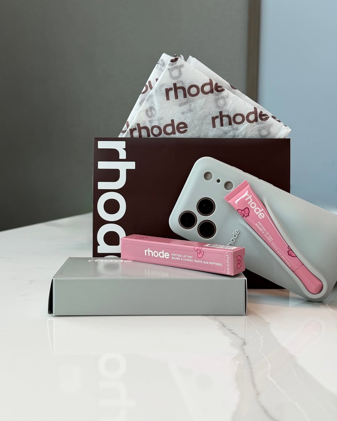 Win-It-Wednesday is back at NINE31 \ud83d\udc84 This week we are giving away a Rhode lip case and peptide lip tint \u2728\n\n\ud83d\udc8bFollow us\n\ud83d\udc8bLike this post\n\ud83d\udc8bTag someone in the comments\n\ud83d\udc8bRepost on your story for 5x entries\n\nGiveaway is live until Saturday + winner announced on our story on Sunday! \ud83d\udc95\n\n