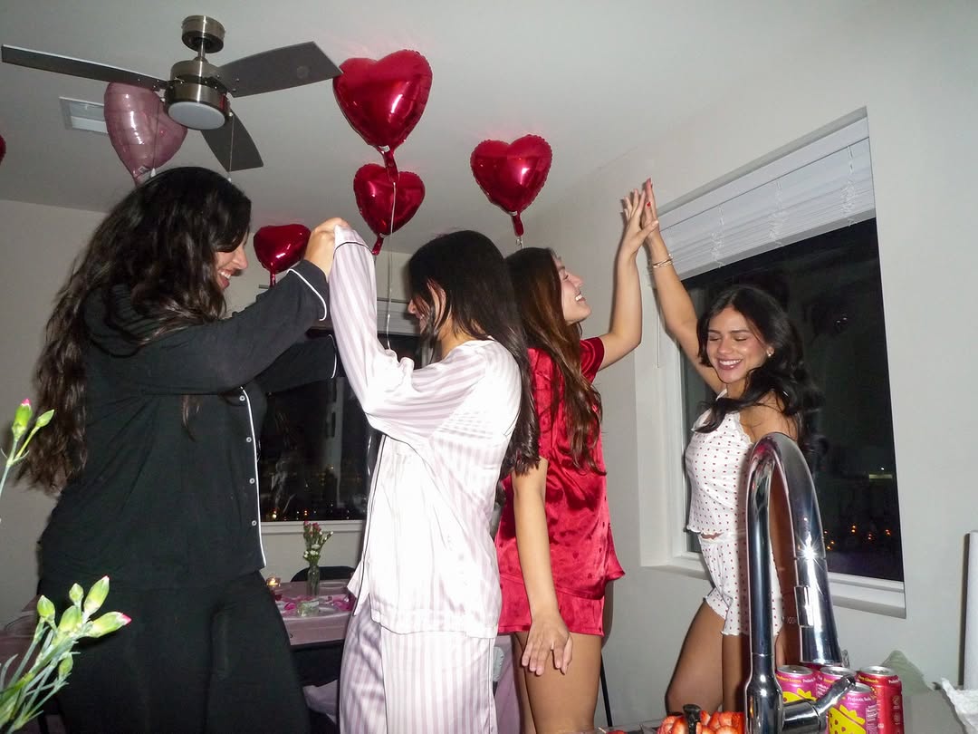 Happy Valentines Day Eve \ud83c\udf39 The best kind of love story is you, your girls, and your cute apartment \ud83d\udc8c\n\n