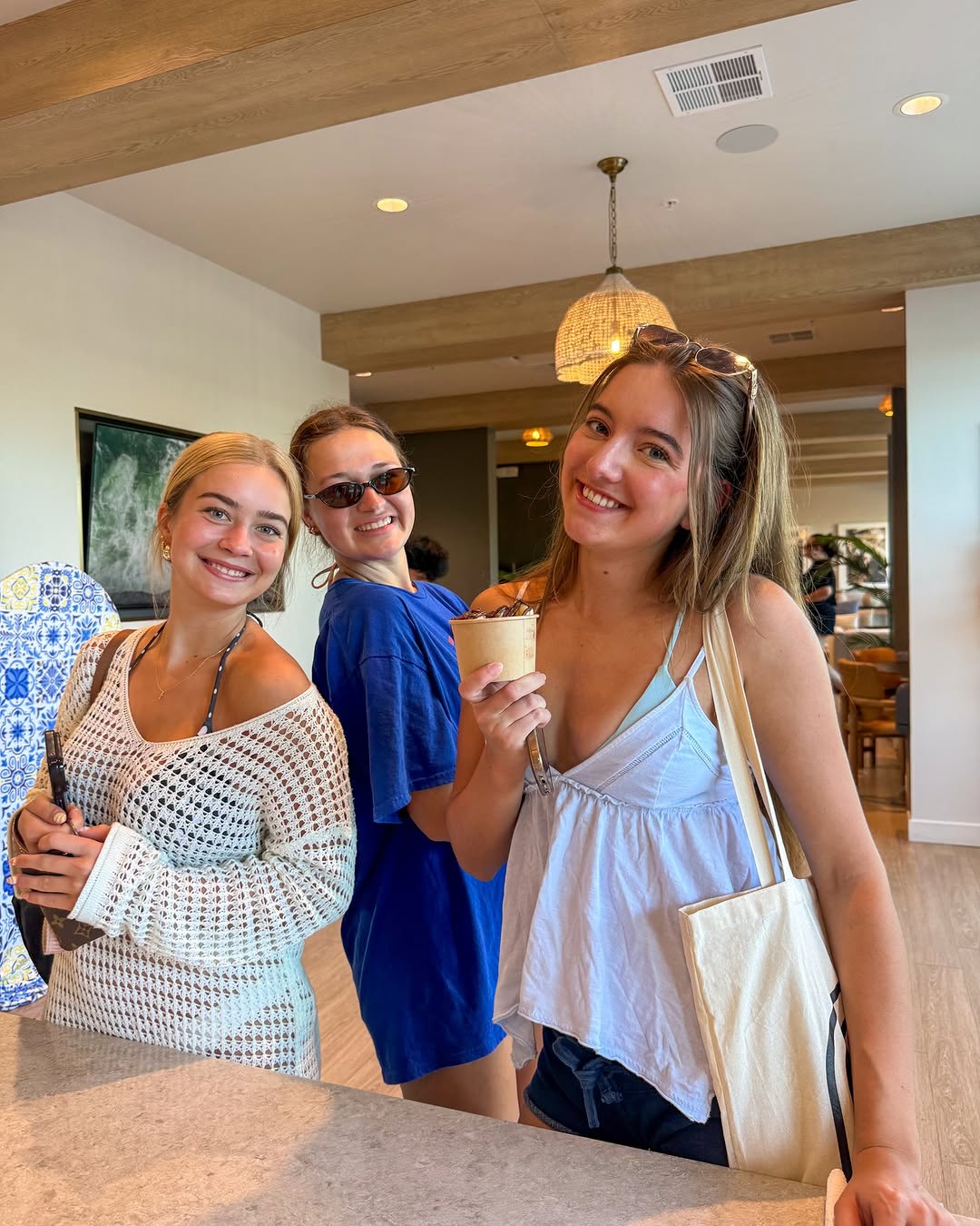 Aca\u00ed, yap, repeat \ud83d\udd01\ud83e\uded0 We appreciate everyone who came out to be apart of this event and to our residents for creating the community! \ud83c\udf53\n\n@ufwellnesssociety\n@dillardsattheoaksmall\n@campususacu\n\n