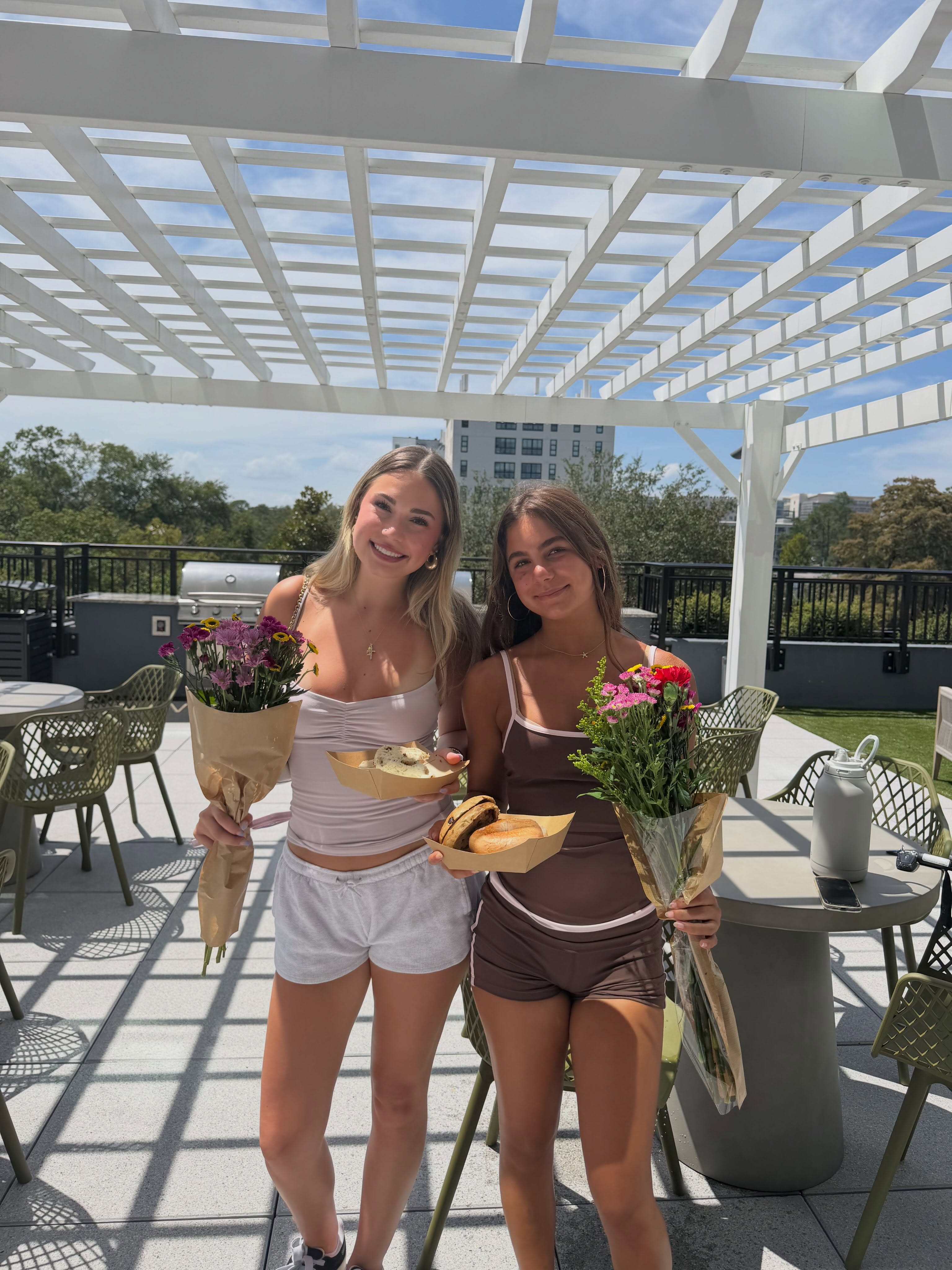 What's better than bagels and bouquets at Nine31? Going to @peachgainesville downstairs for even more events!! Don't miss out on this weeks events \ud83d\udc0a\ud83e\udea9 
